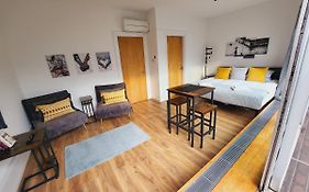 Top Floor Room In Baker St
