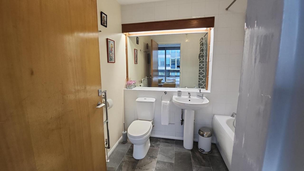 Top Floor Room In Baker St London Exterior photo
