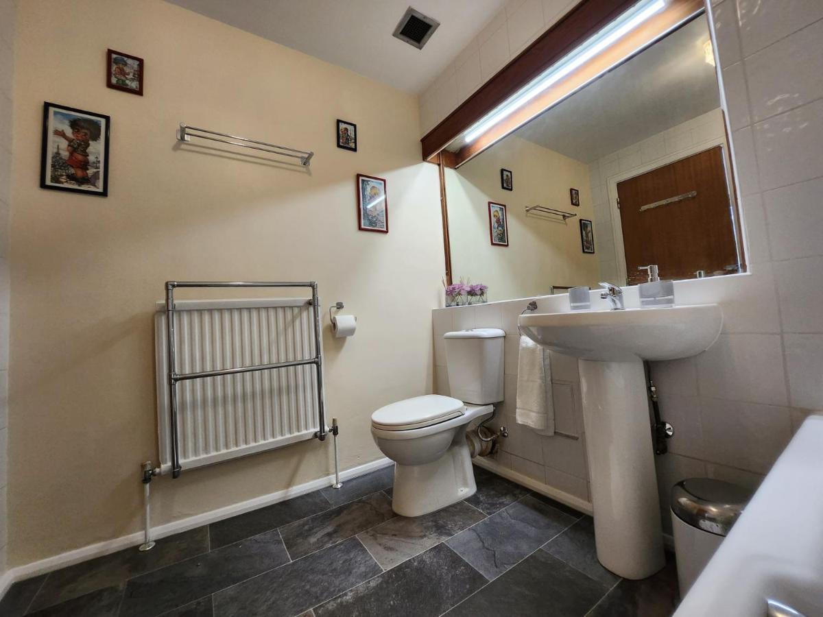 Top Floor Room In Baker St London Exterior photo